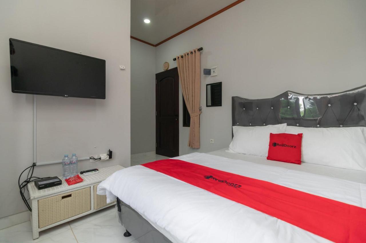 Reddoorz Plus Near Jungeland Sentul Bogor Exteriér fotografie