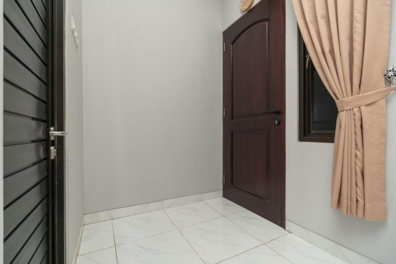 Reddoorz Plus Near Jungeland Sentul Bogor Exteriér fotografie