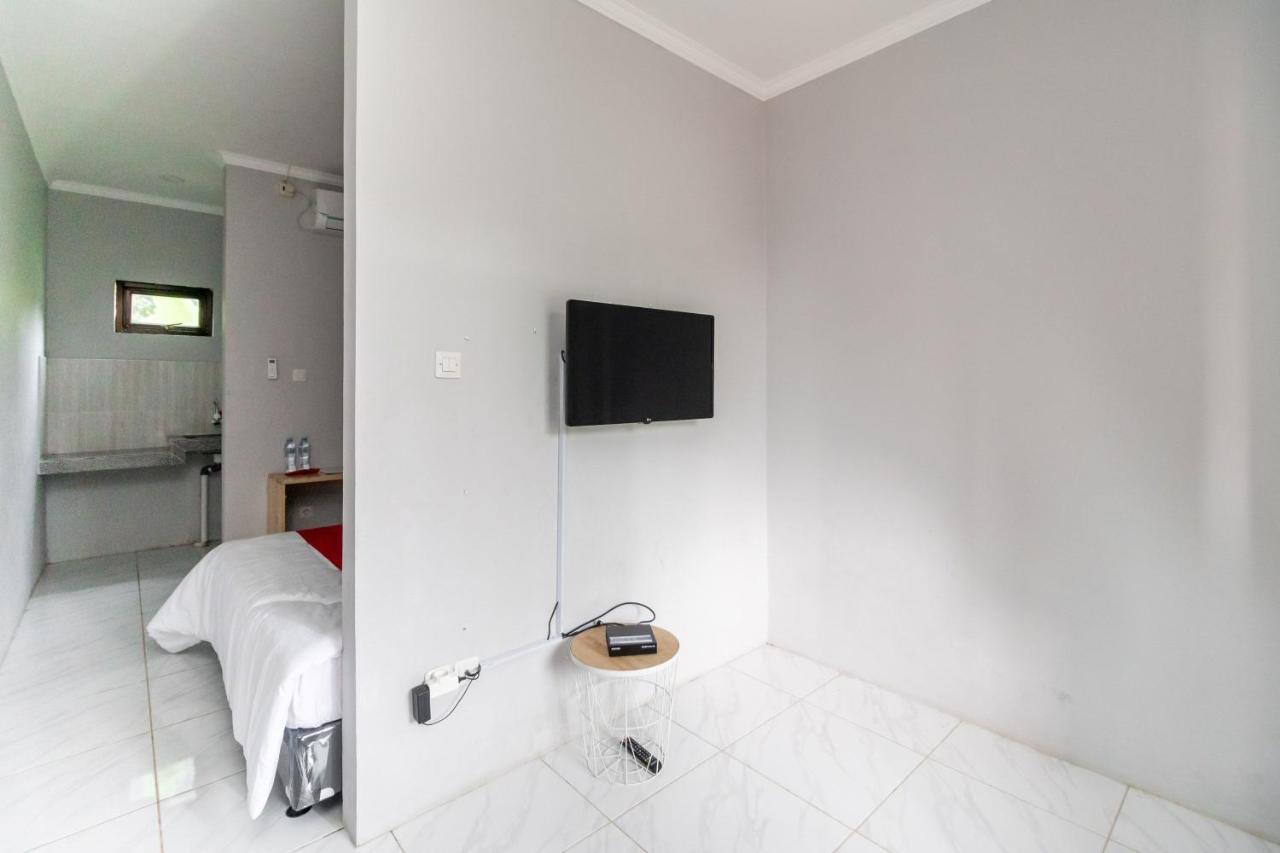 Reddoorz Plus Near Jungeland Sentul Bogor Exteriér fotografie